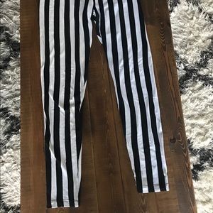 Black & White Striped Leggings